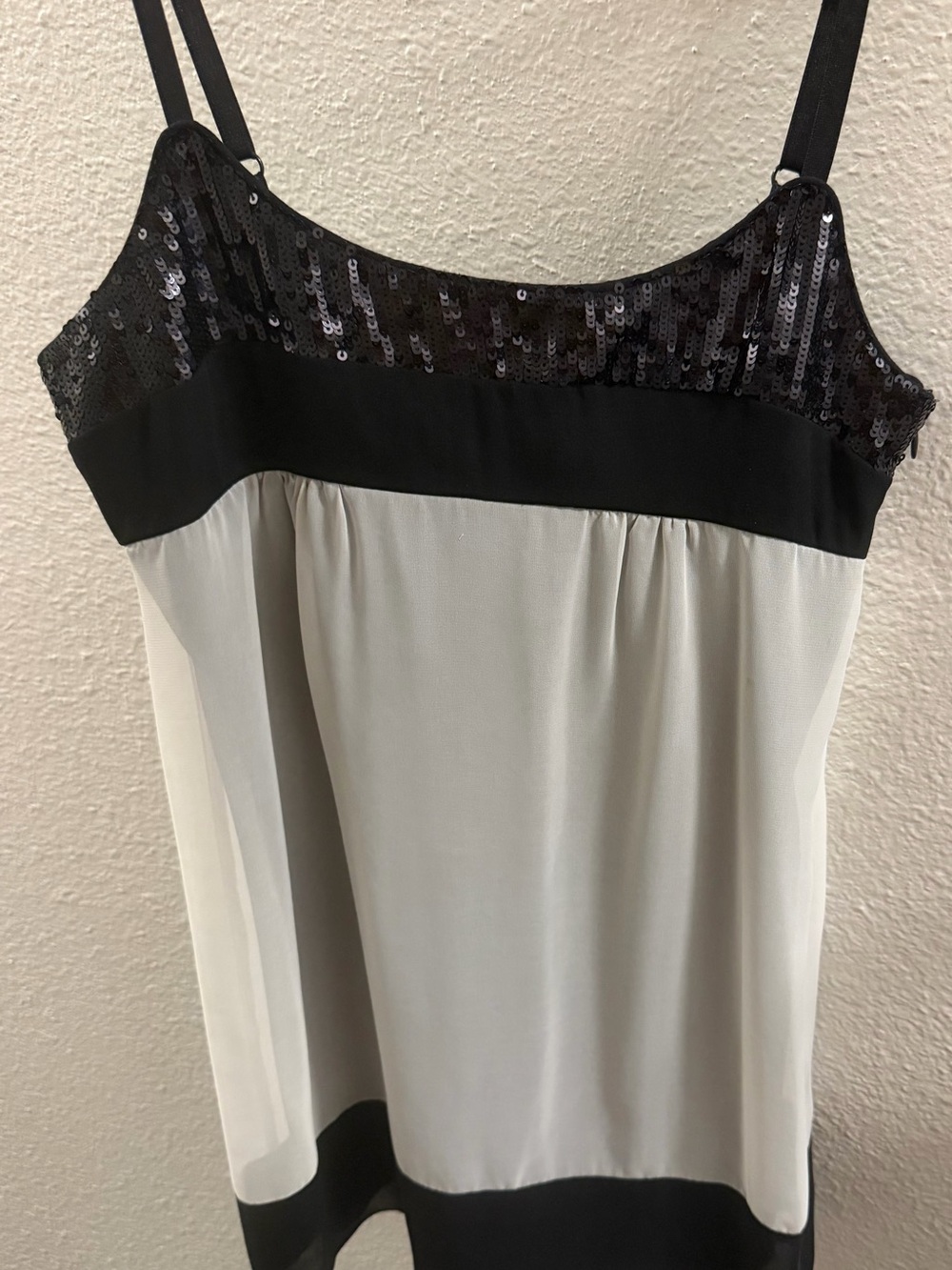 Authentic GUESS Sequin Mini Dress Womens Small Black Gray Colorblock Y2K Party